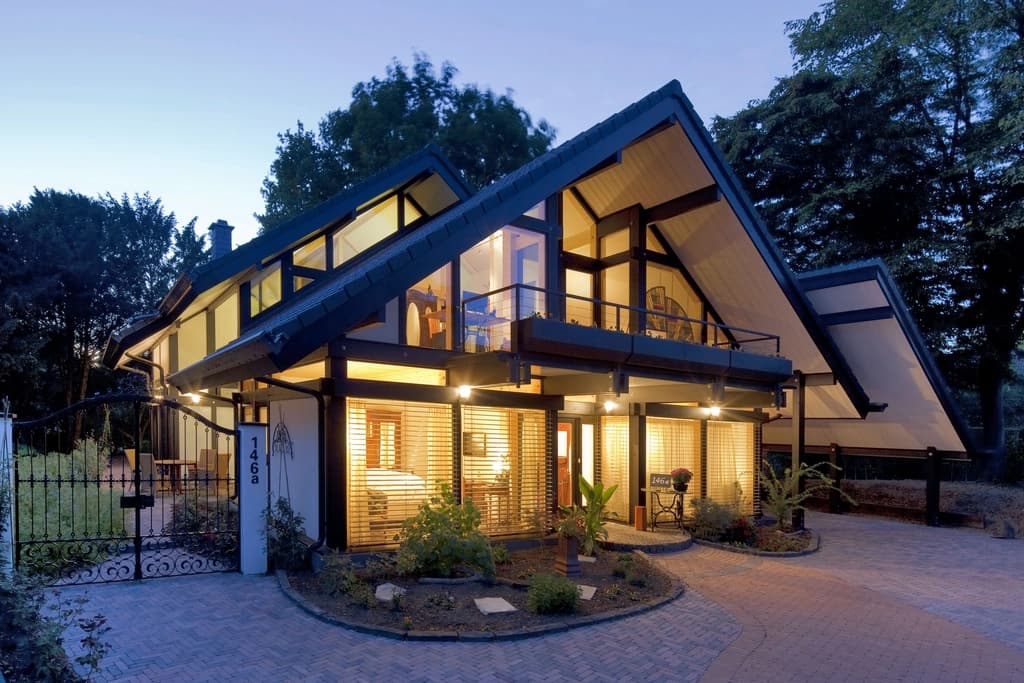 Custom home building